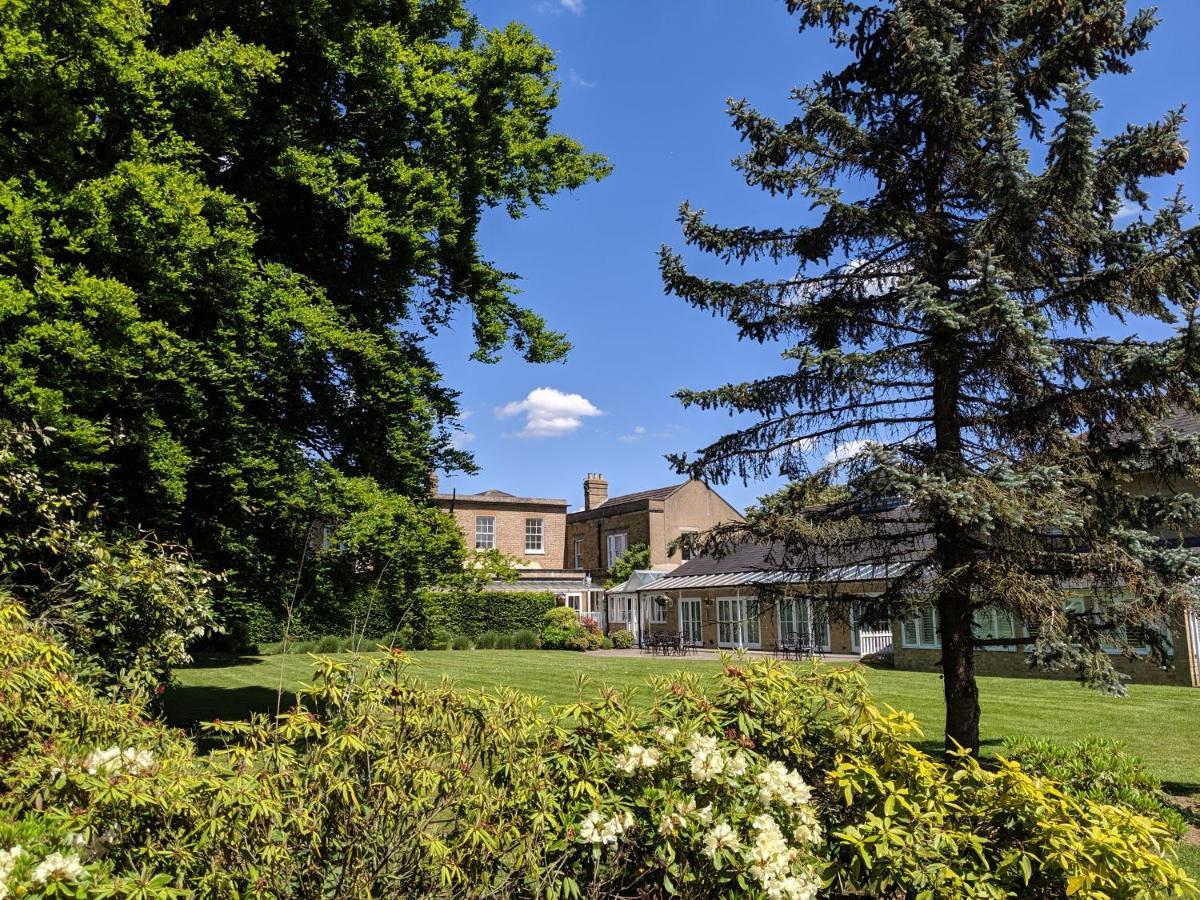 Hadlow Manor Exterior photo